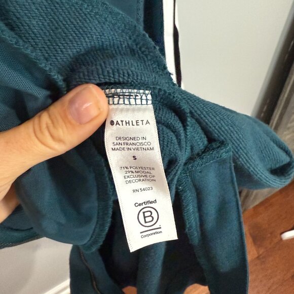 Athleta Crosstown Track Dress Oceanic Teal Small Activewear Sleeveless EUC - Picture 4 of 5